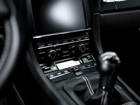 Used 2016 Porsche 911 R image 19