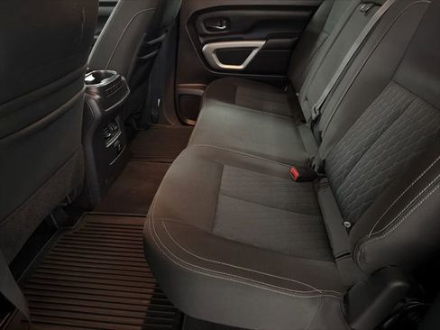 Used 2018 Nissan Titan SV w/ SV Convenience Package AWD/4WD image 32