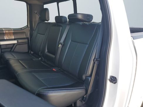 Used 2018 Ford F150 Lariat w/ Equipment Group 502A Luxury AWD/4WD image 13