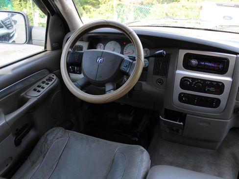 Used 2004 Dodge Ram 3500 Truck SLT w/ Trailer Tow Group AWD/4WD image 13