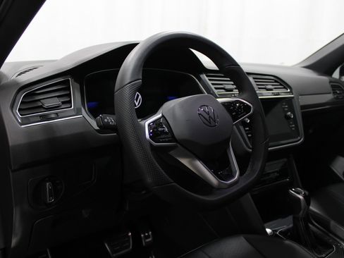 Used 2024 Volkswagen Tiguan SE R-Line AWD/4WD image 12