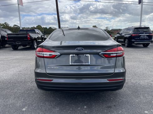 Used 2020 Ford Fusion S image 3