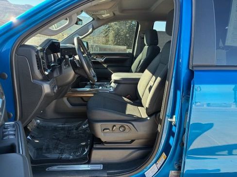 Used 2023 Chevrolet Silverado 1500 LT Trail Boss image 11