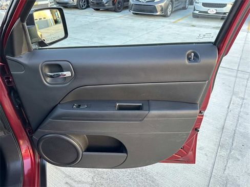 Used 2016 Jeep Patriot Sport w/ Power Value Group image 13