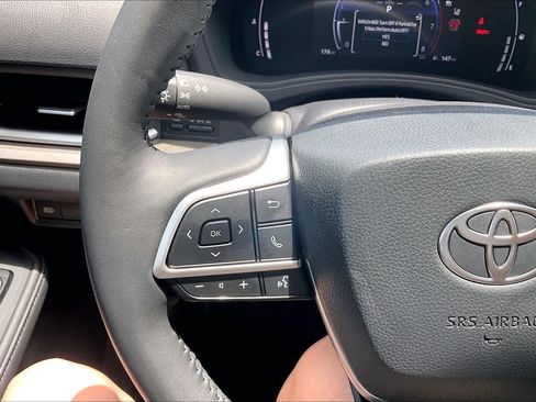 Used 2026 Toyota Grand Highlander FWD image 23