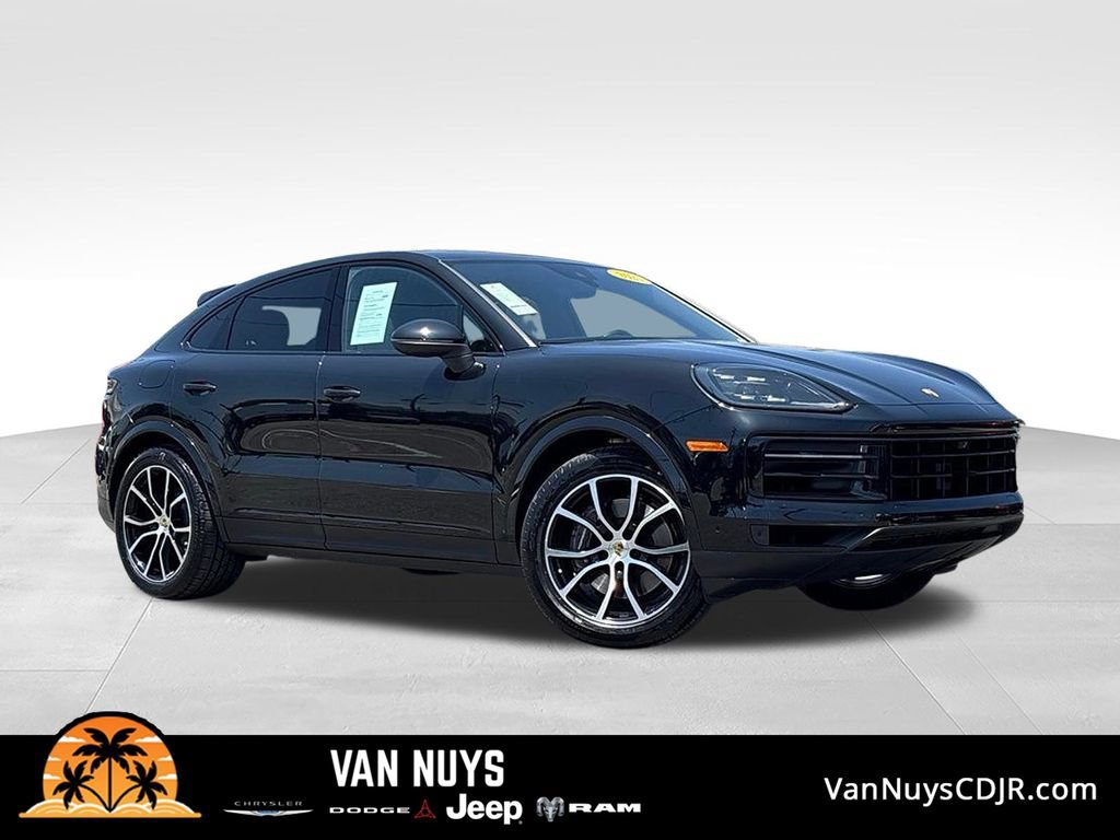 Used 2024 Porsche Cayenne Coupe AWD/4WD image 1