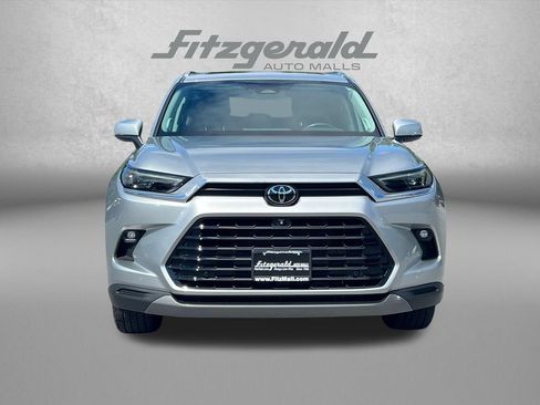 Used 2024 Toyota Grand Highlander AWD image 6