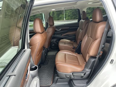 Used 2024 Subaru Ascent Touring w/ Popular Package #2 AWD/4WD image 32