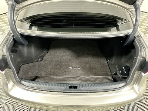 Used 2017 Lexus IS 200t RWD image 30