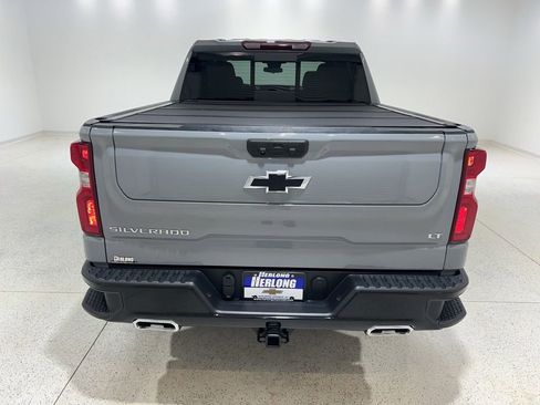 Used 2024 Chevrolet Silverado 1500 LT Trail Boss w/ Convenience Package II AWD/4WD image 4