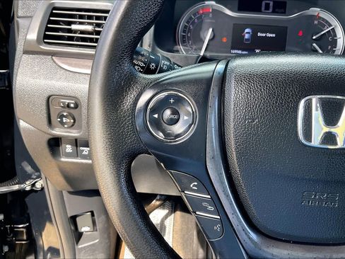 Used 2018 Honda Ridgeline Sport image 21