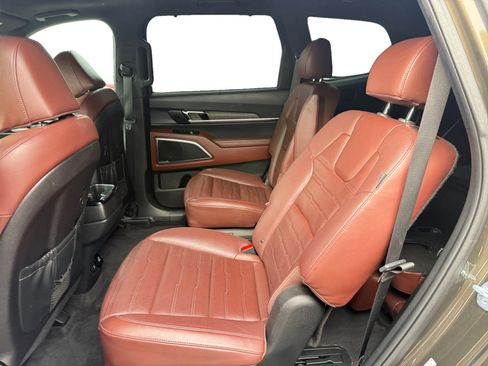 Certified 2024 Kia Telluride SX Prestige image 16