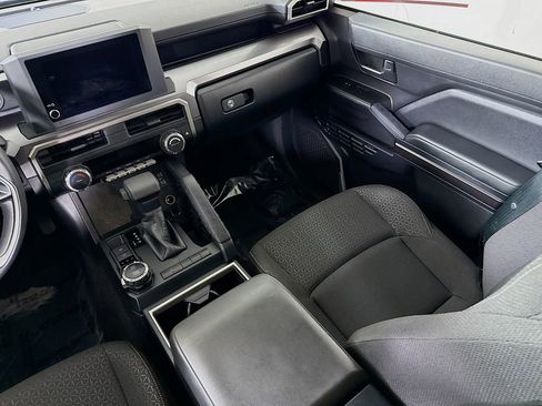Certified 2025 Toyota 4Runner SR5 AWD/4WD image 25