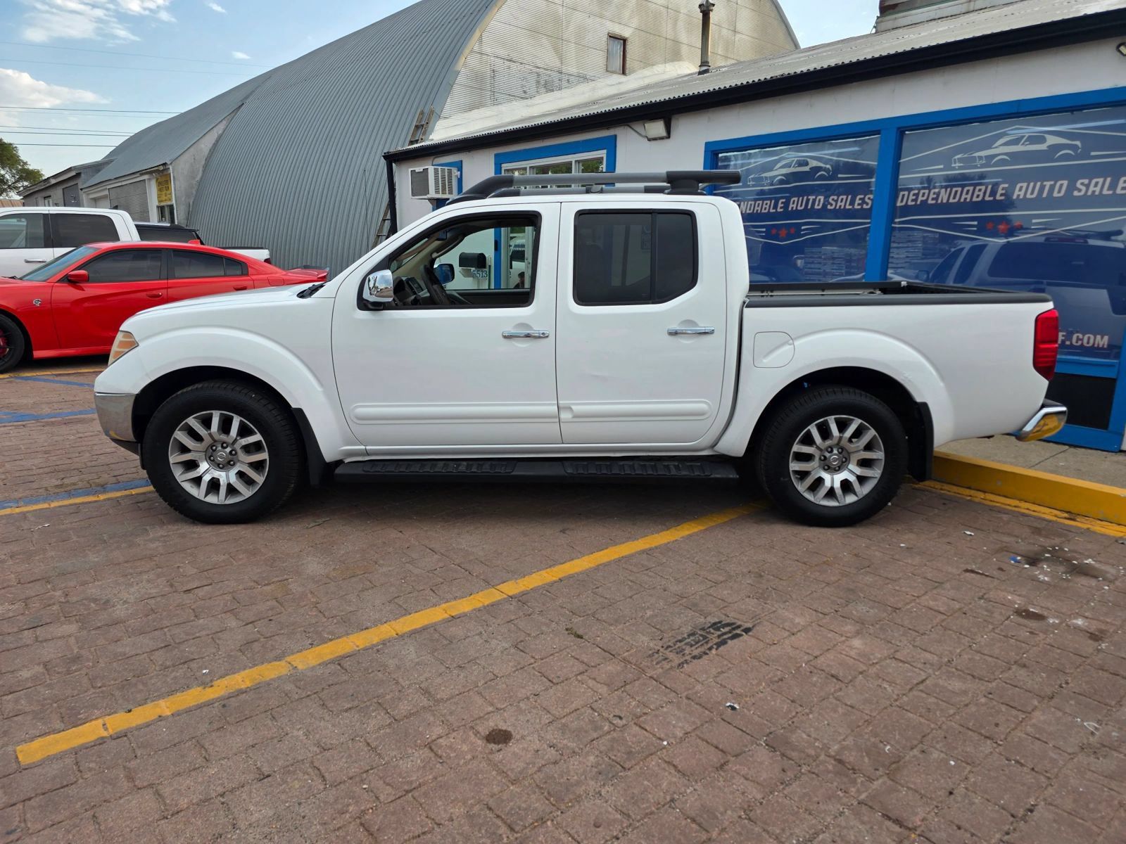 Used 2009 Nissan Frontier LE w/ LE Value Truck Pkg AWD/4WD image 8