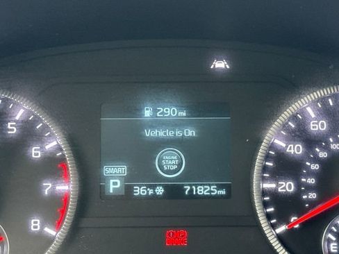 Used 2022 Kia Telluride LX image 16