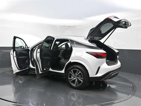 Used 2023 Lexus RX 350h image 38