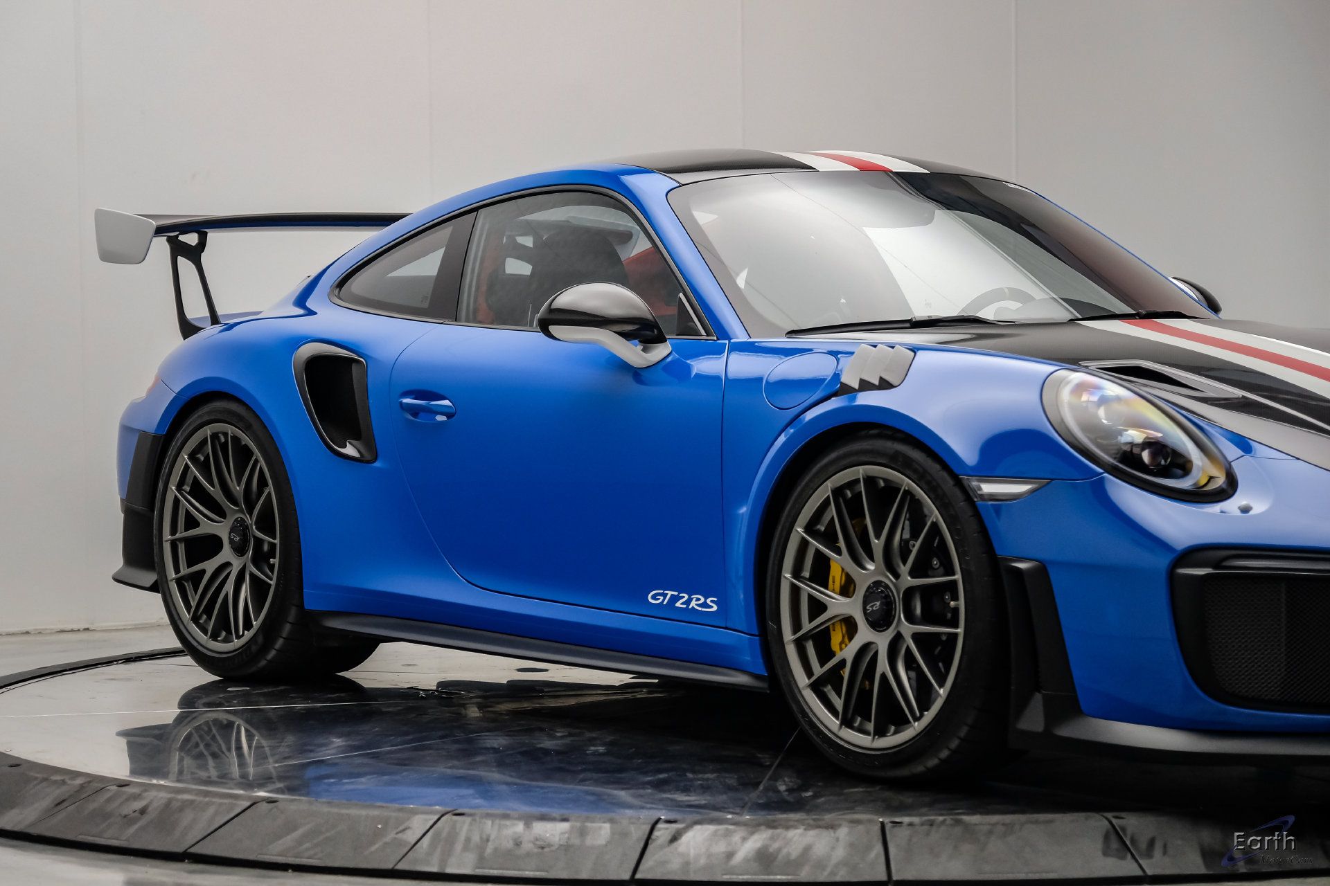 Used 2019 Porsche 911 GT2 RS RWD image 32