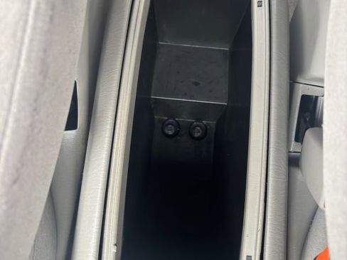 Used 2003 Toyota Highlander Limited image 31