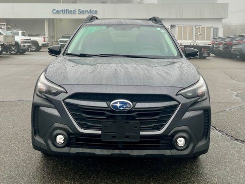 Used 2025 Subaru Outback Premium AWD/4WD image 9