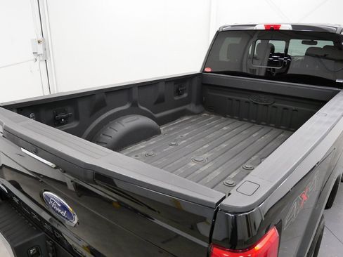 Used 2017 Ford F250 Lariat w/ Chrome Package image 40