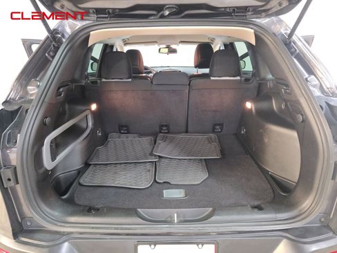 Used 2014 Jeep Cherokee Latitude image 23