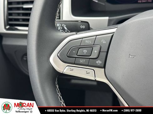 Certified 2023 Volkswagen Atlas Cross Sport SE w/ Panoramic Sunroof Package AWD/4WD image 24