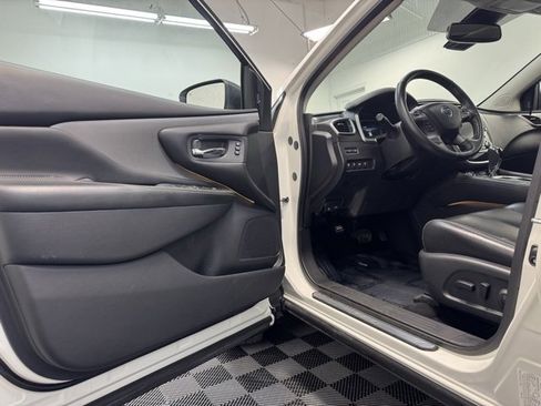 Used 2020 Nissan Murano SL image 11