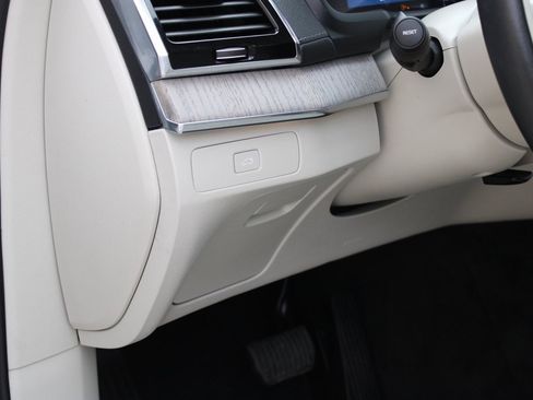 Used 2025 Volvo XC90 B6 Ultra w/ Lounge Package image 26