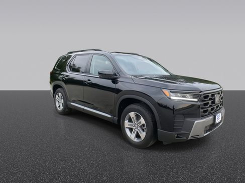 Certified 2026 Honda Pilot EX-L image 3