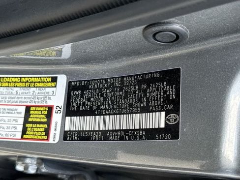 Used 2026 Toyota Camry SE FWD image 35