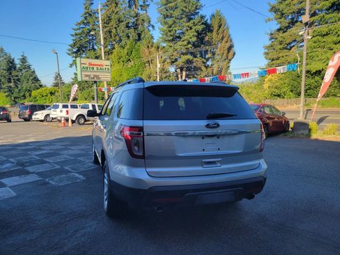 Used 2015 Ford Explorer XLT w/ Equipment Group 202B AWD/4WD image 4