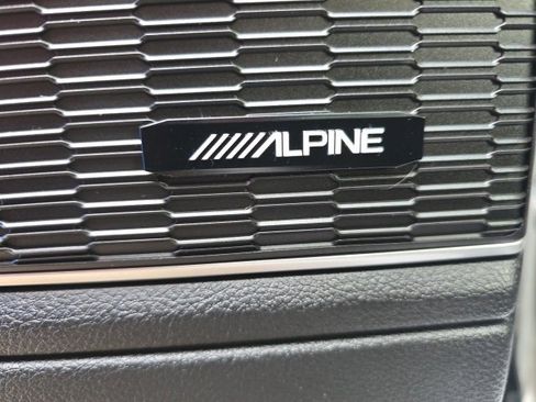 Used 2022 Jeep Grand Cherokee Limited image 15