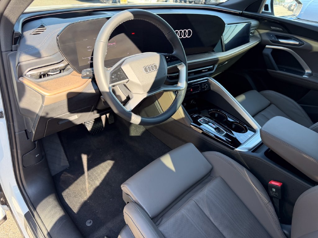 Used 2025 Audi Q5 Prestige AWD/4WD image 16