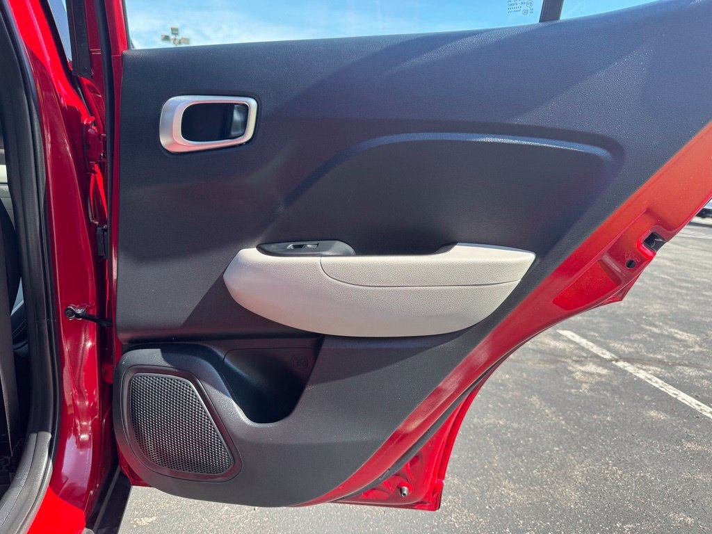 Used 2021 Hyundai Venue SEL w/ Cargo Package FWD image 23