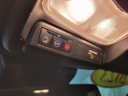 Used 2023 Chevrolet Colorado LT w/ LT Convenience Package III image 29