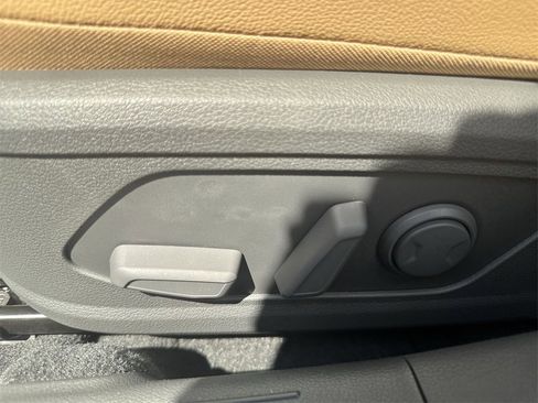 New 2025 Hyundai Sonata Limited image 18