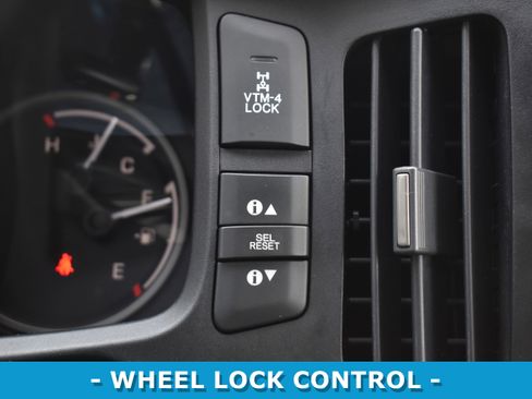 Used 2014 Honda Ridgeline SE image 18