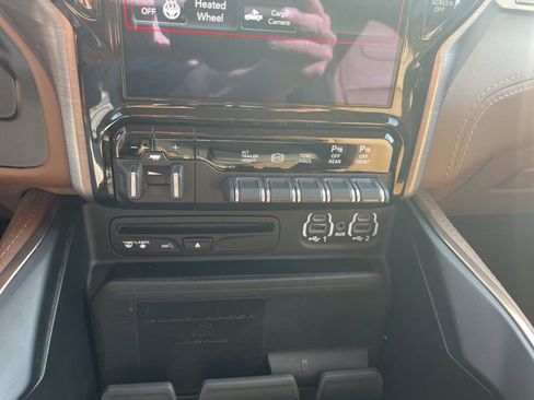 Used 2019 RAM 2500 Limited image 24