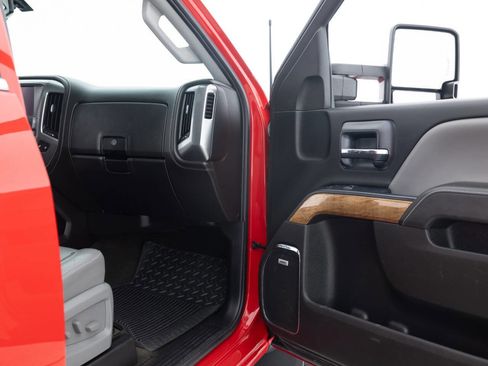 Used 2015 Chevrolet Silverado 3500 LTZ w/ Duramax Plus Package image 32