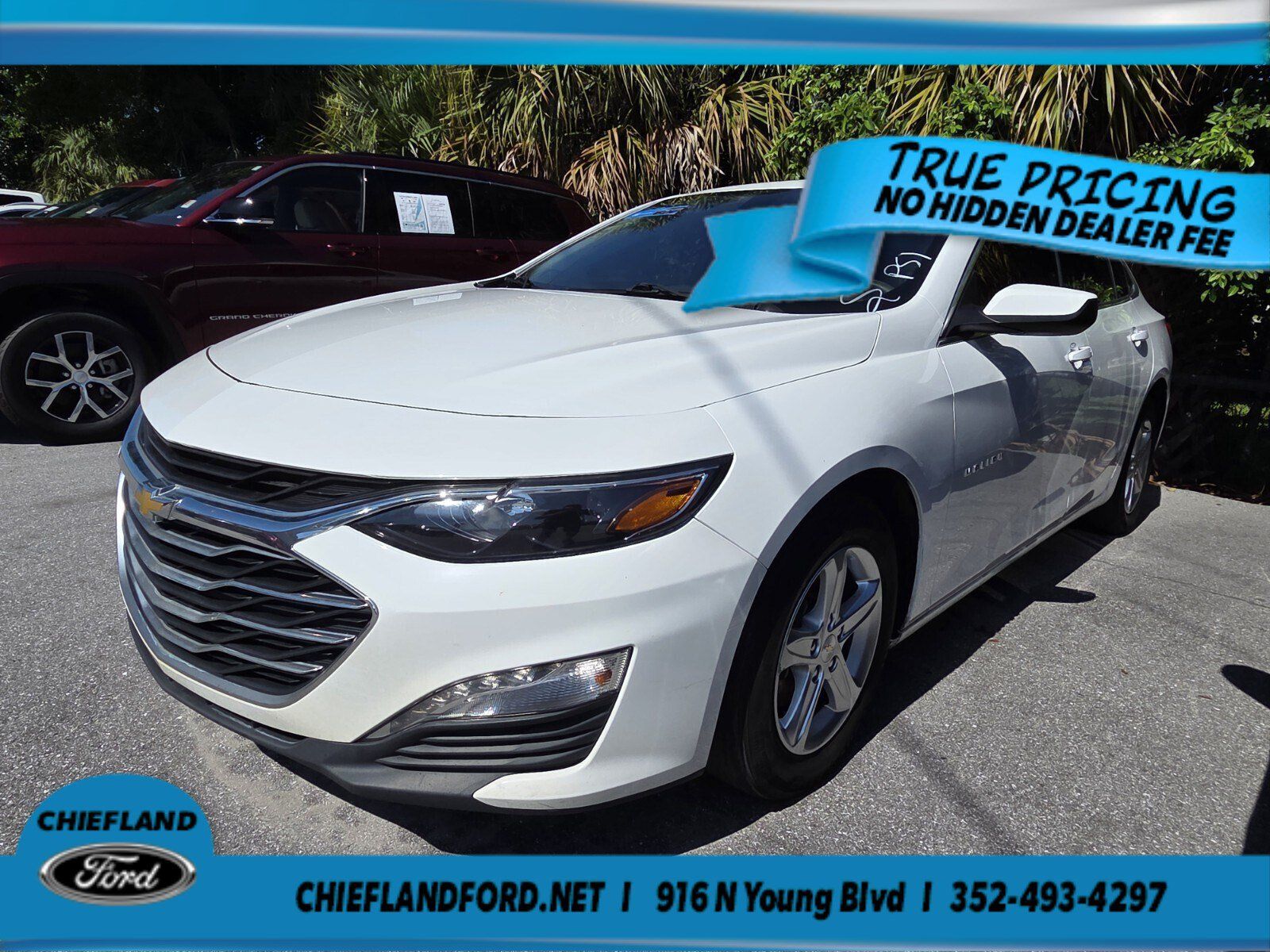 Used 2022 Chevrolet Malibu LT FWD image 1