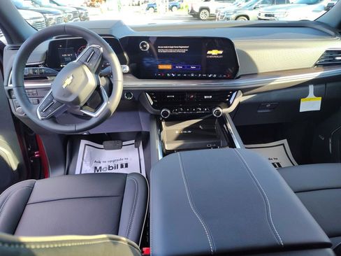 New 2026 Chevrolet Suburban Premier image 15