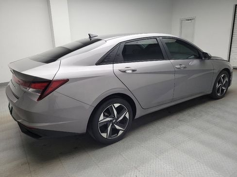Used 2023 Hyundai Elantra SEL w/ Convenience Package FWD image 10