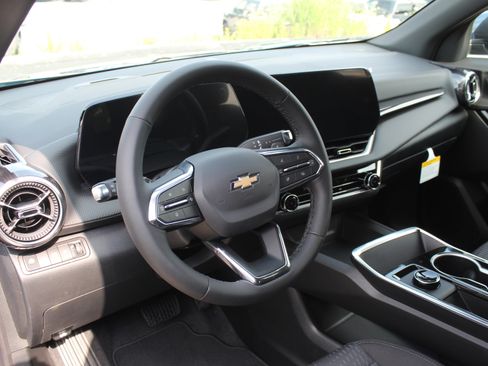 New 2027 Chevrolet Equinox LT AWD/4WD image 10