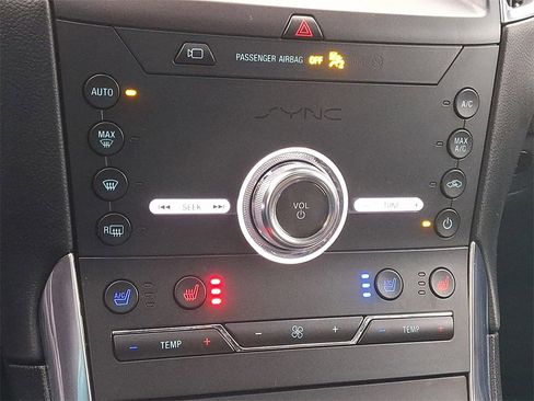 Used 2020 Ford Edge Titanium w/ Equipment Group 301A image 23