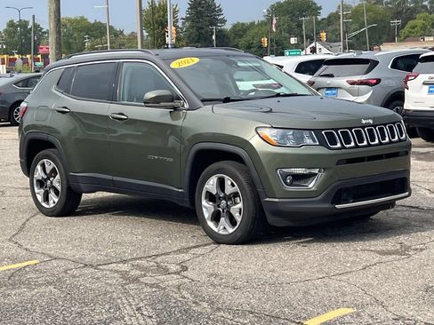Used 2021 Jeep Compass Limited w/ Elite Interior Group AWD/4WD image 7