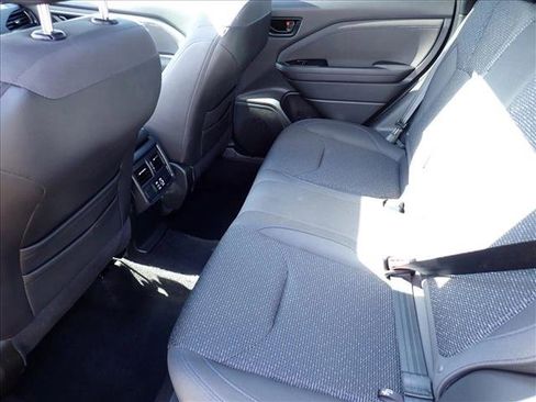 Used 2025 Subaru Forester Premium AWD/4WD image 10