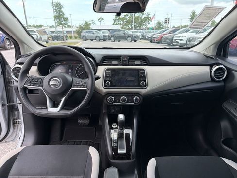 Used 2020 Nissan Versa SV FWD image 23