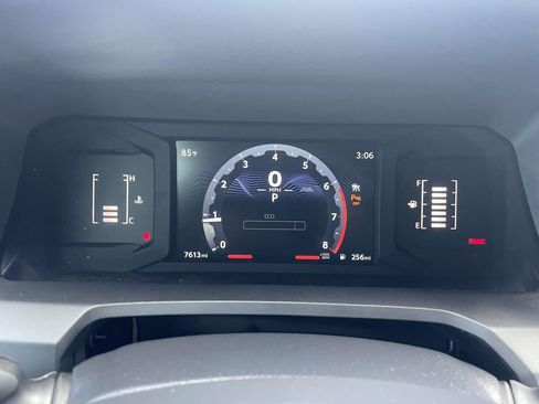 Used 2024 Toyota Tacoma SR5 w/ SR5 Upgrade Package image 28