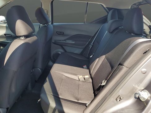 New 2025 Nissan Kicks Play S image 27