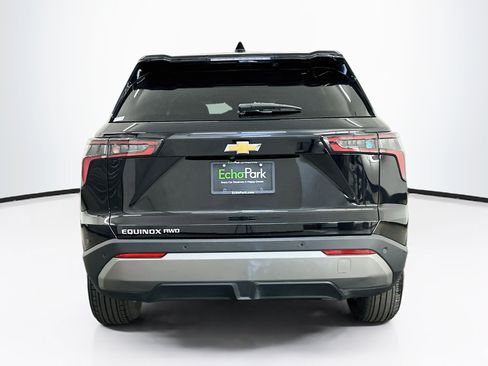 Used 2025 Chevrolet Equinox LT AWD/4WD image 7